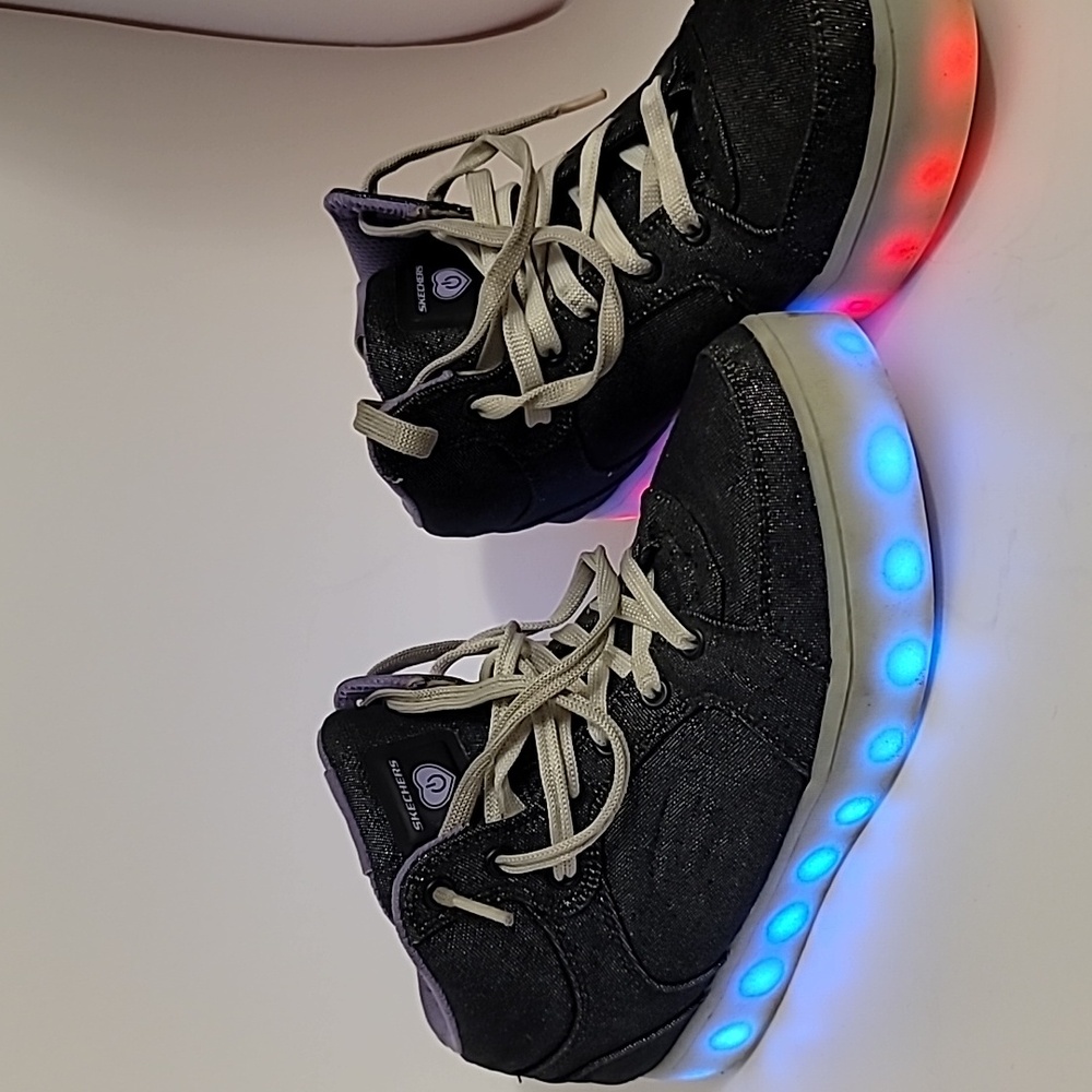 Quarter Top Energy Light by Skechers